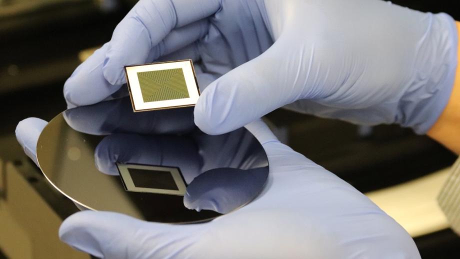 Bifacial Silicon Solar Cell